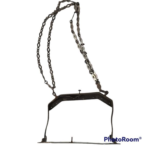 Victorian antique metal frame and chainfor reticule bag - Picture 3 of 6